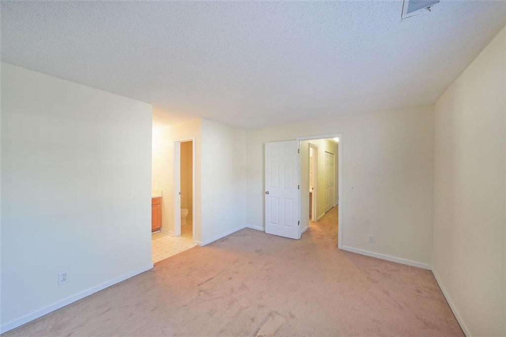 Northlake Manor - Residential