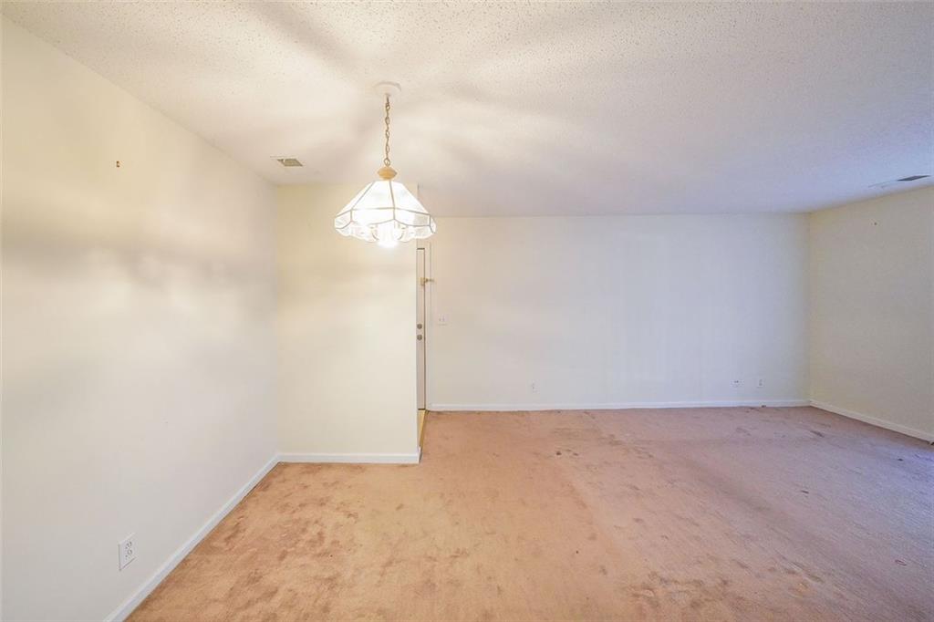 Northlake Manor - Residential