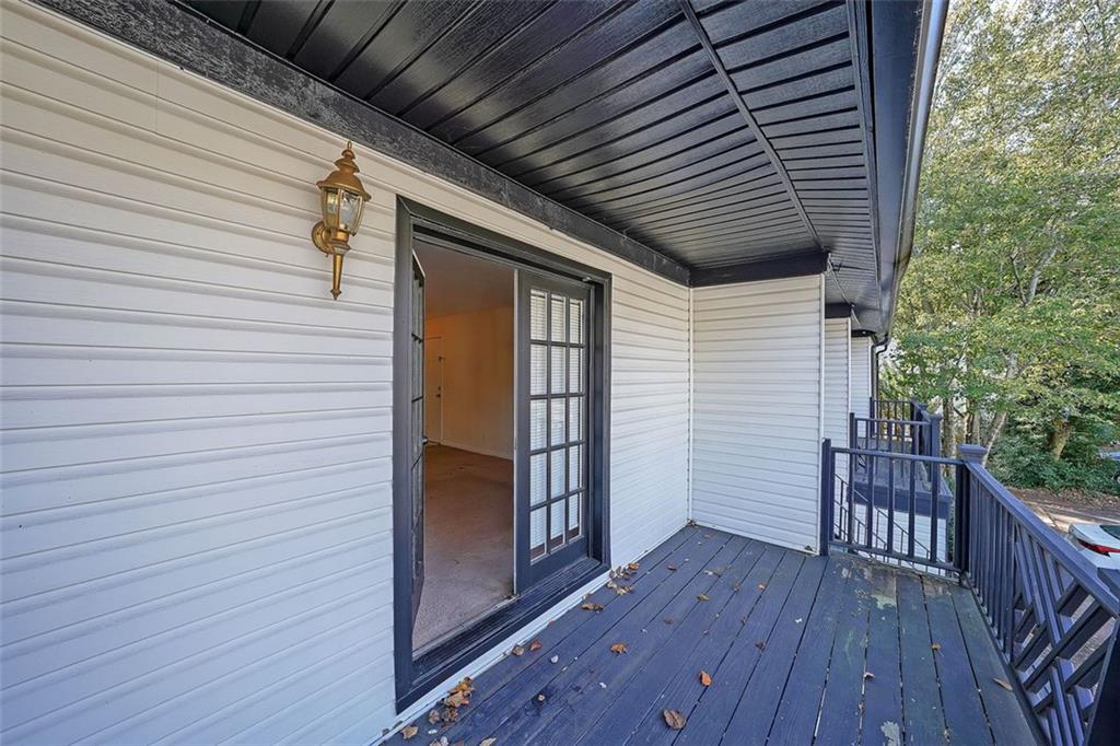 Northlake Manor - Residential