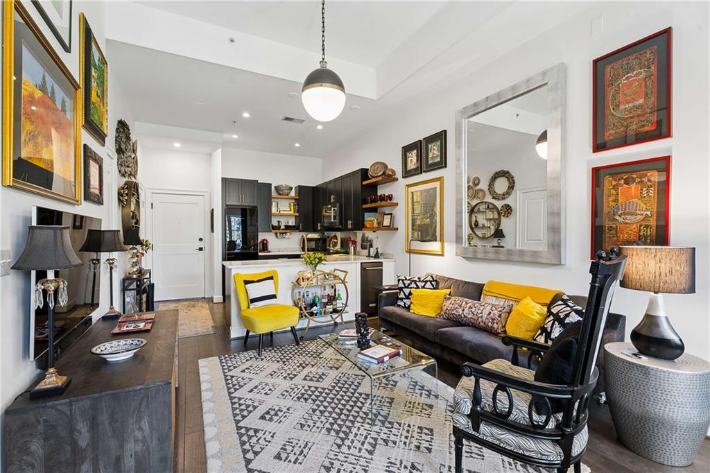 201 W Ponce De Leon Avenue 218