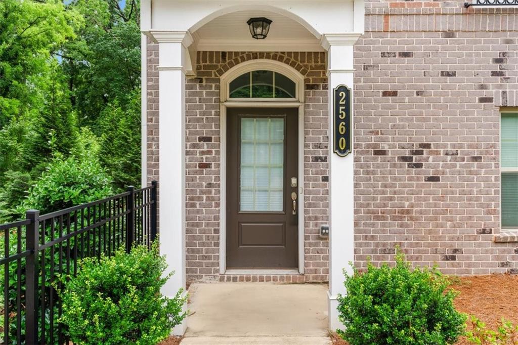 2560 Clairebrooke Bend
