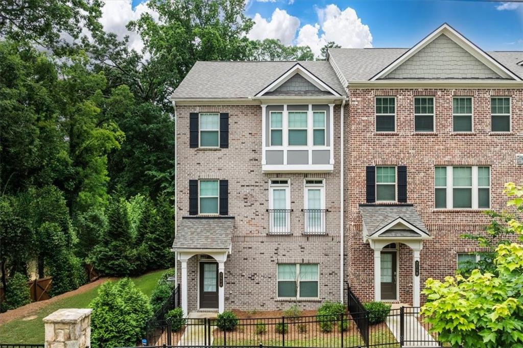 2560 Clairebrooke Bend, Atlanta, Georgia image 1