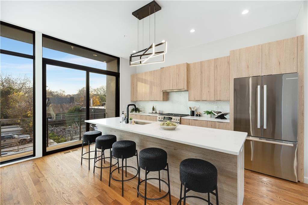 105 Georgia Avenue SE 1