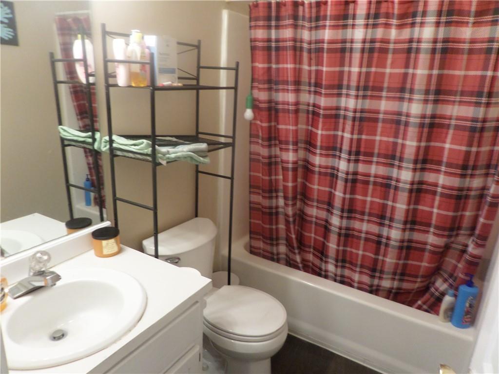 4413 Woodglenn Drive, Gainesville, Georgia image 11