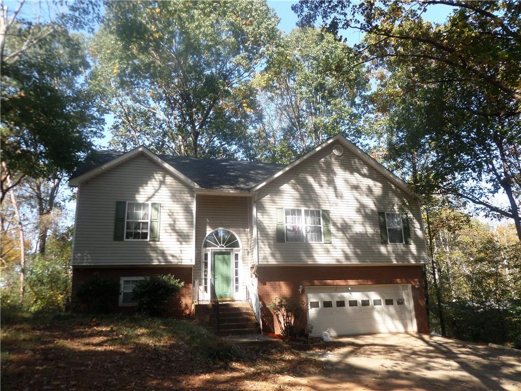 4413 Woodglenn Drive, Gainesville, Georgia image 2