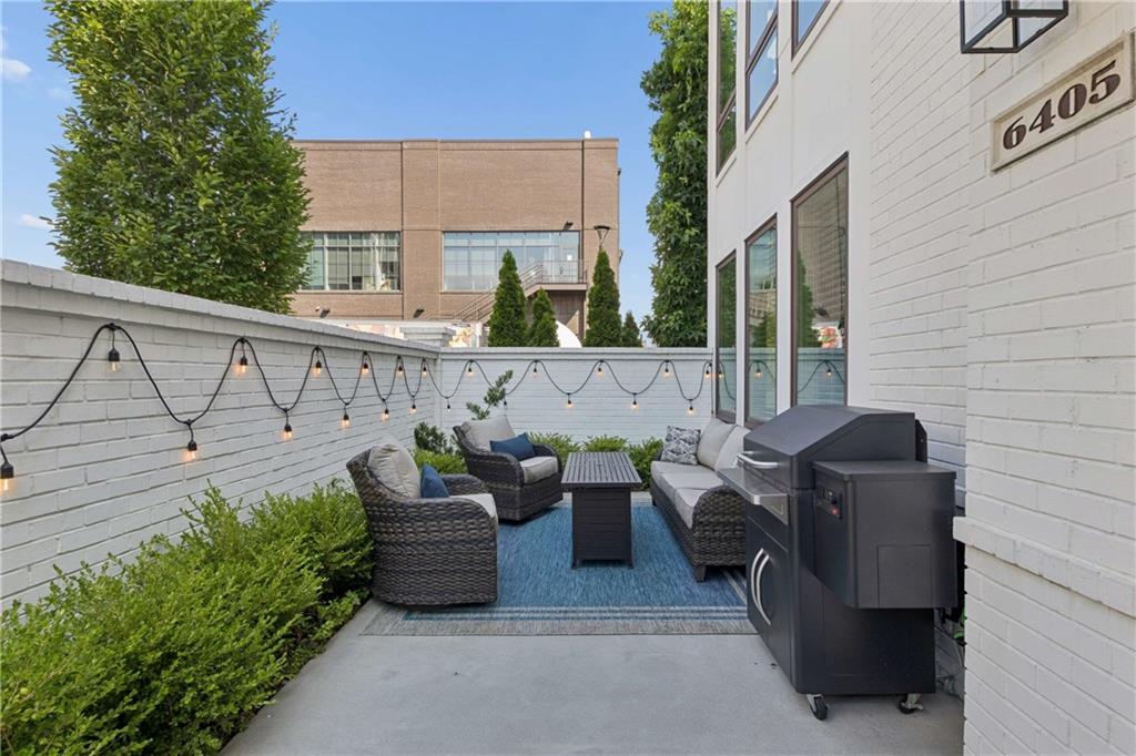 6405 Halcyon Way