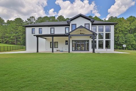 A home in Dacula