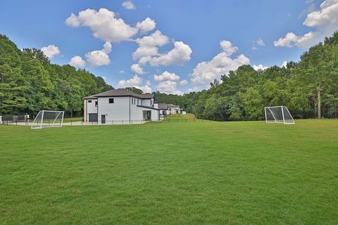 A home in Dacula