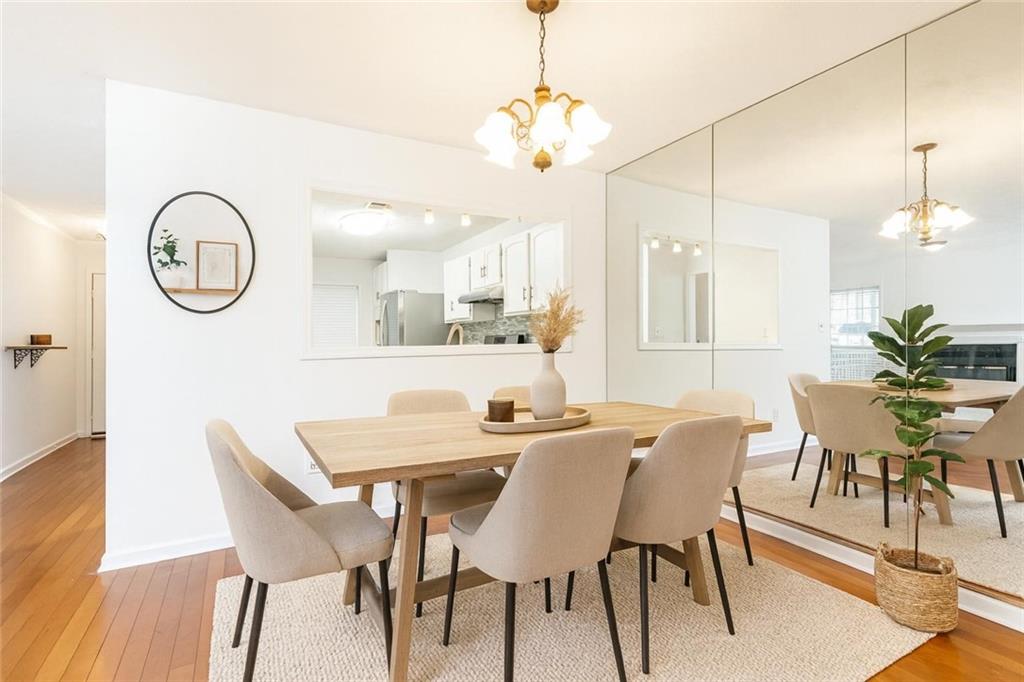 2901 Lenox Way NE 902