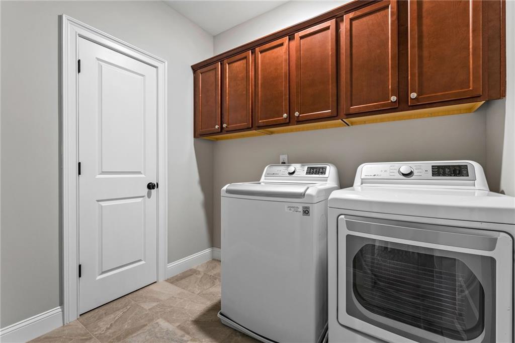 Ellis - Residential Lease