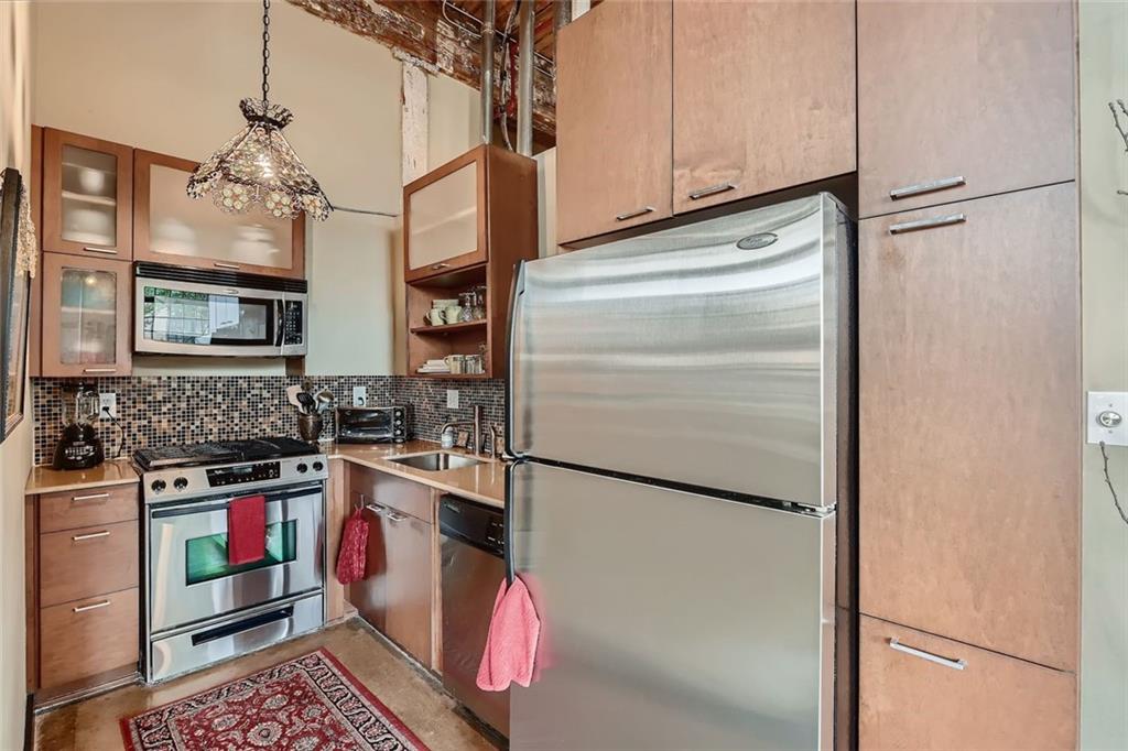 170 Boulevard SE F101
