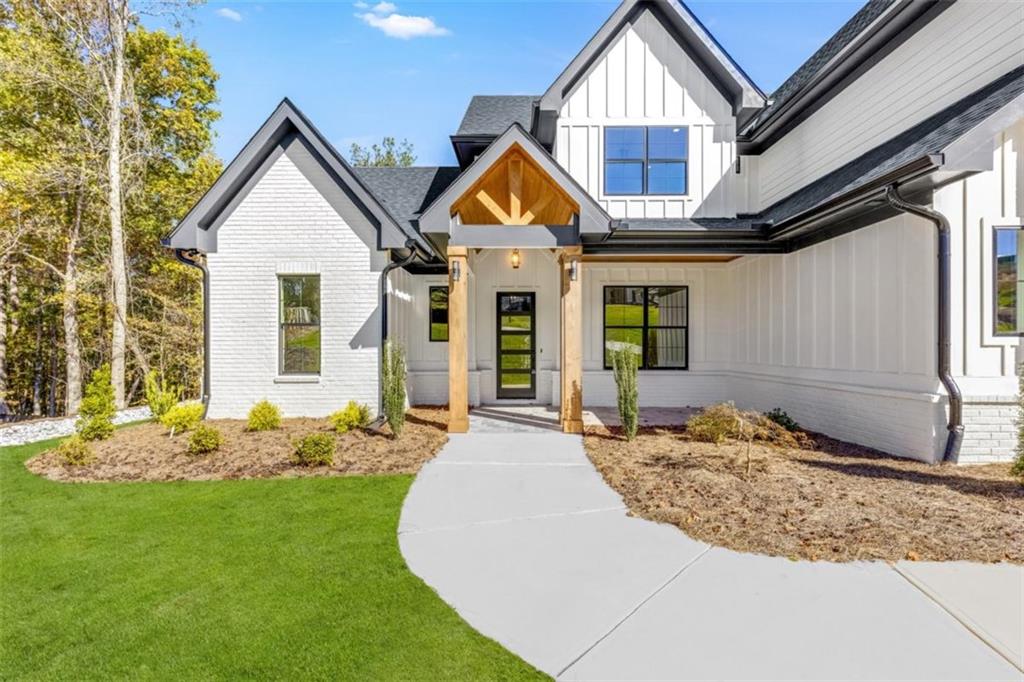 121 Forest Berry Court