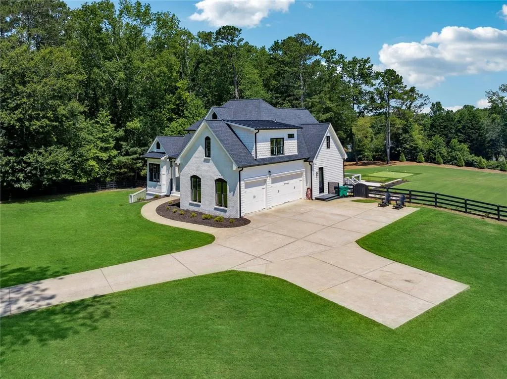 Canton, Georgia 30115, United States, 7 Bedrooms Bedrooms, ,5 BathroomsBathrooms,Residential,Active,167250