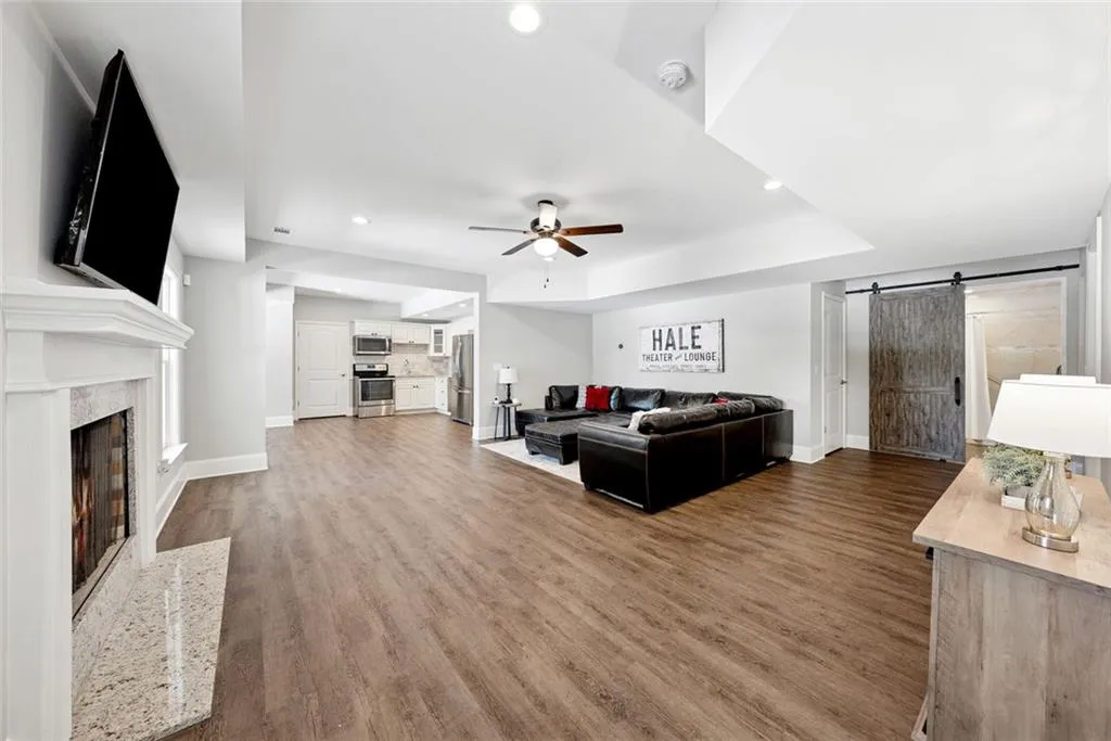 Canton, Georgia 30115, United States, 7 Bedrooms Bedrooms, ,5 BathroomsBathrooms,Residential,Active,167250