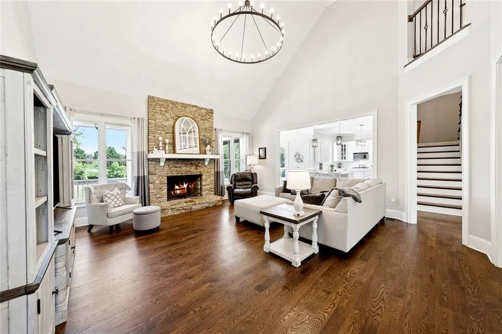 Canton, Georgia 30115, United States, 7 Bedrooms Bedrooms, ,5 BathroomsBathrooms,Residential,Active,167250