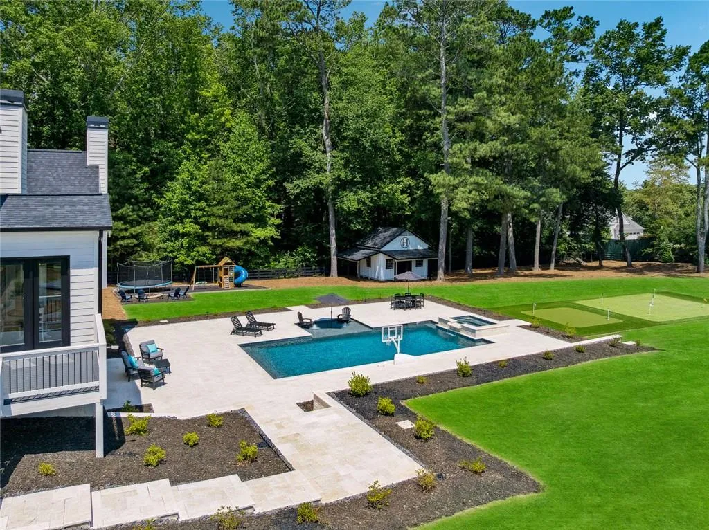 Canton, Georgia 30115, United States, 7 Bedrooms Bedrooms, ,5 BathroomsBathrooms,Residential,Active,167250