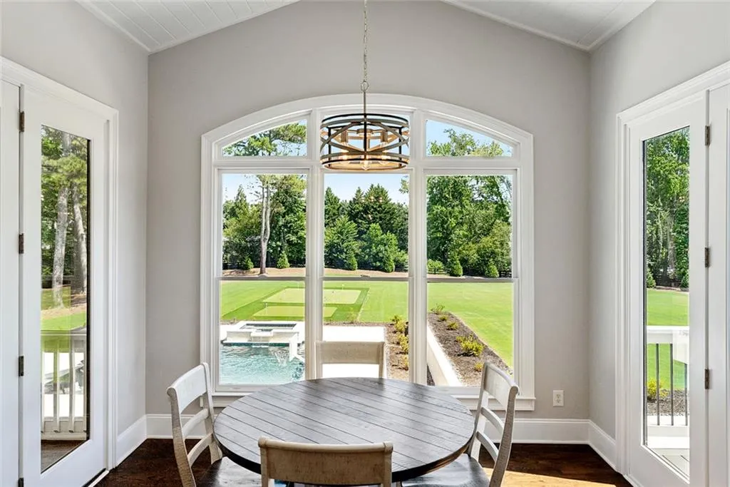 Canton, Georgia 30115, United States, 7 Bedrooms Bedrooms, ,5 BathroomsBathrooms,Residential,Active,167250