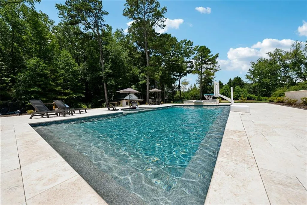 Canton, Georgia 30115, United States, 7 Bedrooms Bedrooms, ,5 BathroomsBathrooms,Residential,Active,167250