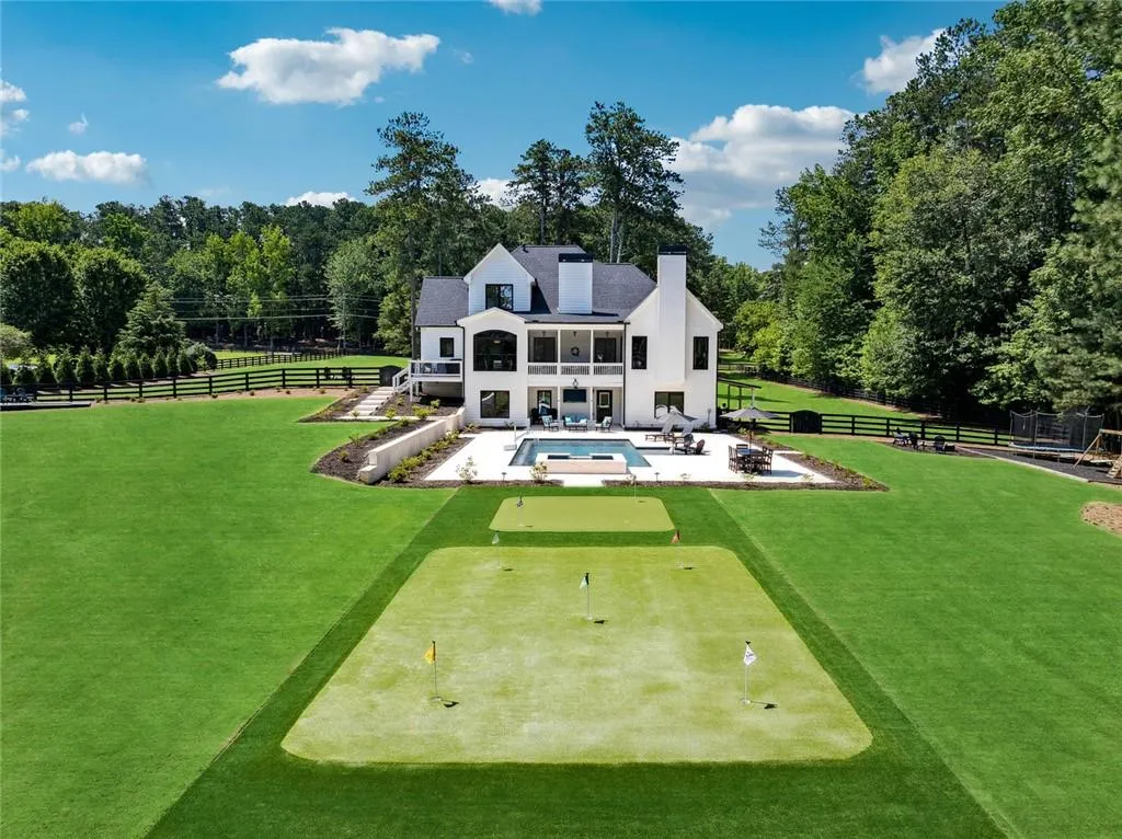 Canton, Georgia 30115, United States, 7 Bedrooms Bedrooms, ,5 BathroomsBathrooms,Residential,Active,167250