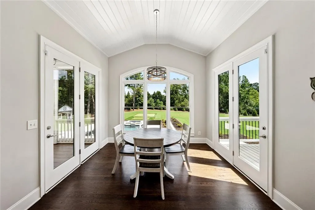 Canton, Georgia 30115, United States, 7 Bedrooms Bedrooms, ,5 BathroomsBathrooms,Residential,Active,167250