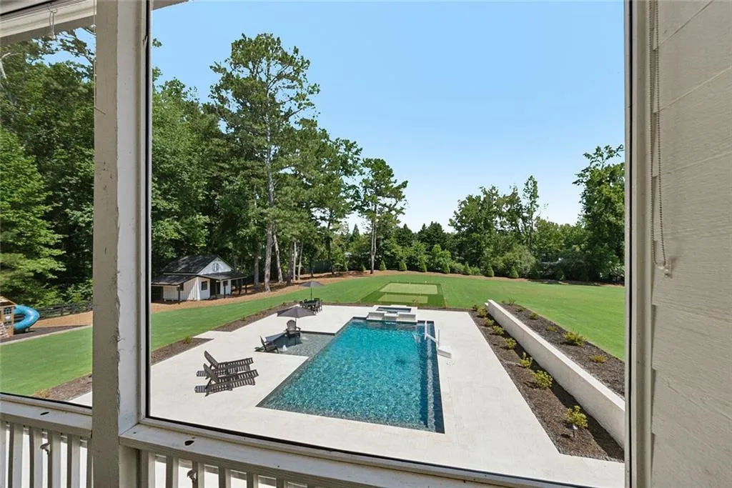 Canton, Georgia 30115, United States, 7 Bedrooms Bedrooms, ,5 BathroomsBathrooms,Residential,Active,167250