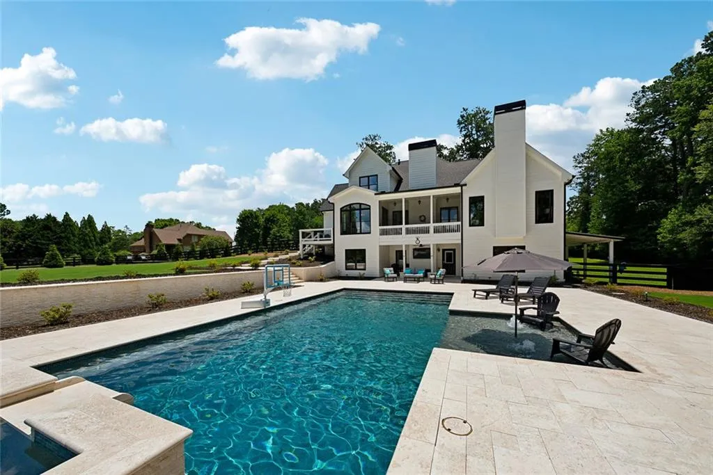 Canton, Georgia 30115, United States, 7 Bedrooms Bedrooms, ,5 BathroomsBathrooms,Residential,Active,167250