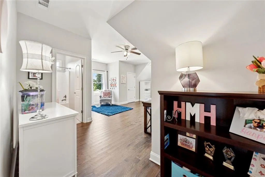 Canton, Georgia 30115, United States, 7 Bedrooms Bedrooms, ,5 BathroomsBathrooms,Residential,Active,167250