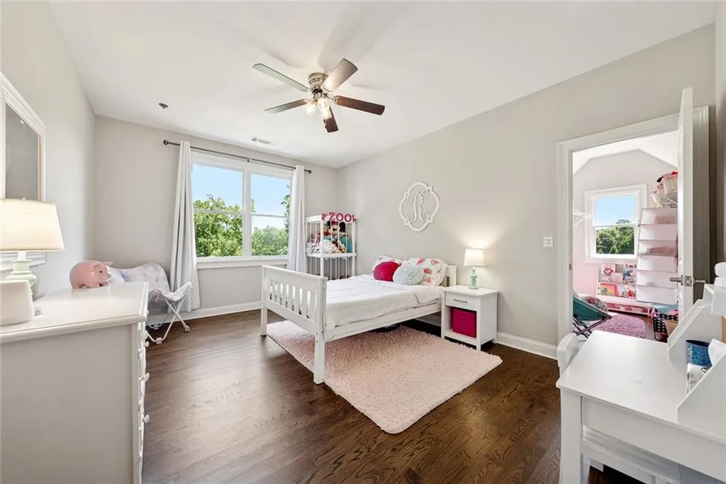 Canton, Georgia 30115, United States, 7 Bedrooms Bedrooms, ,5 BathroomsBathrooms,Residential,Active,167250