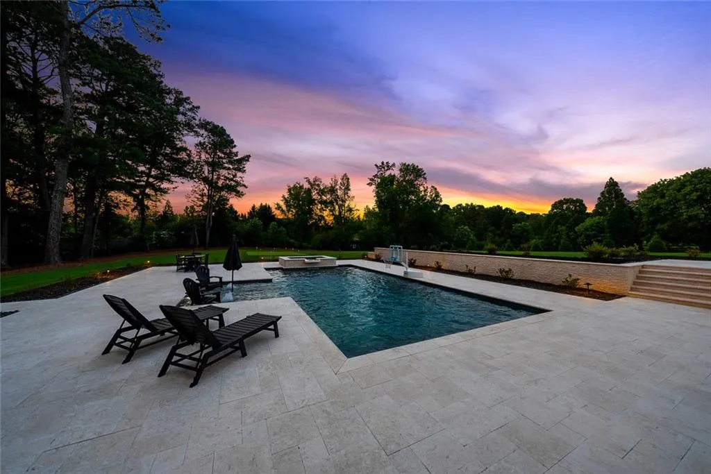 Canton, Georgia 30115, United States, 7 Bedrooms Bedrooms, ,5 BathroomsBathrooms,Residential,Active,167250