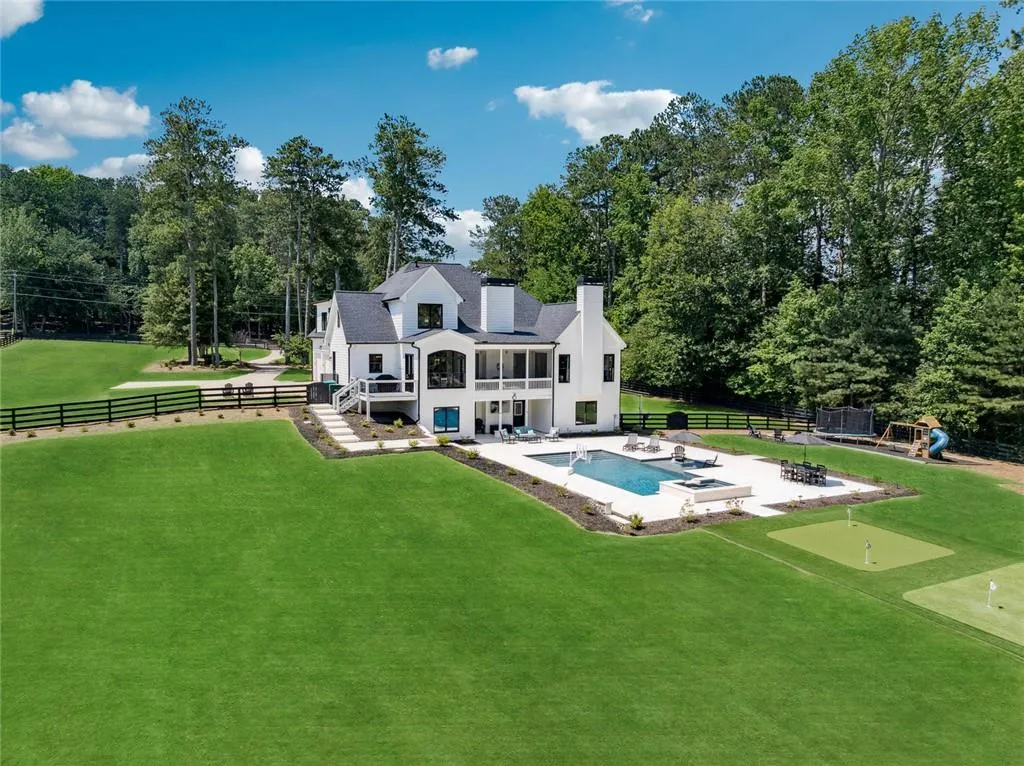 Canton, Georgia 30115, United States, 7 Bedrooms Bedrooms, ,5 BathroomsBathrooms,Residential,Active,167250