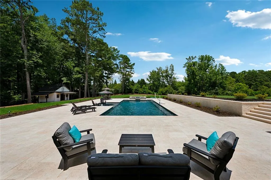 Canton, Georgia 30115, United States, 7 Bedrooms Bedrooms, ,5 BathroomsBathrooms,Residential,Active,167250