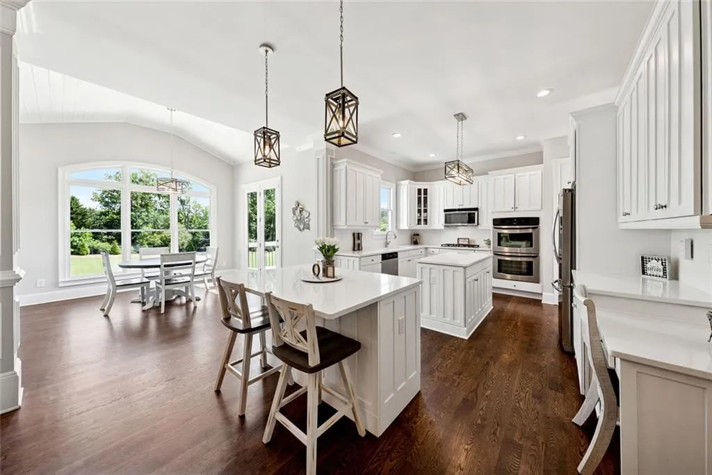 Canton, Georgia 30115, United States, 7 Bedrooms Bedrooms, ,5 BathroomsBathrooms,Residential,Active,167250