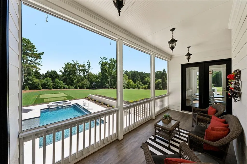 Canton, Georgia 30115, United States, 7 Bedrooms Bedrooms, ,5 BathroomsBathrooms,Residential,Active,167250