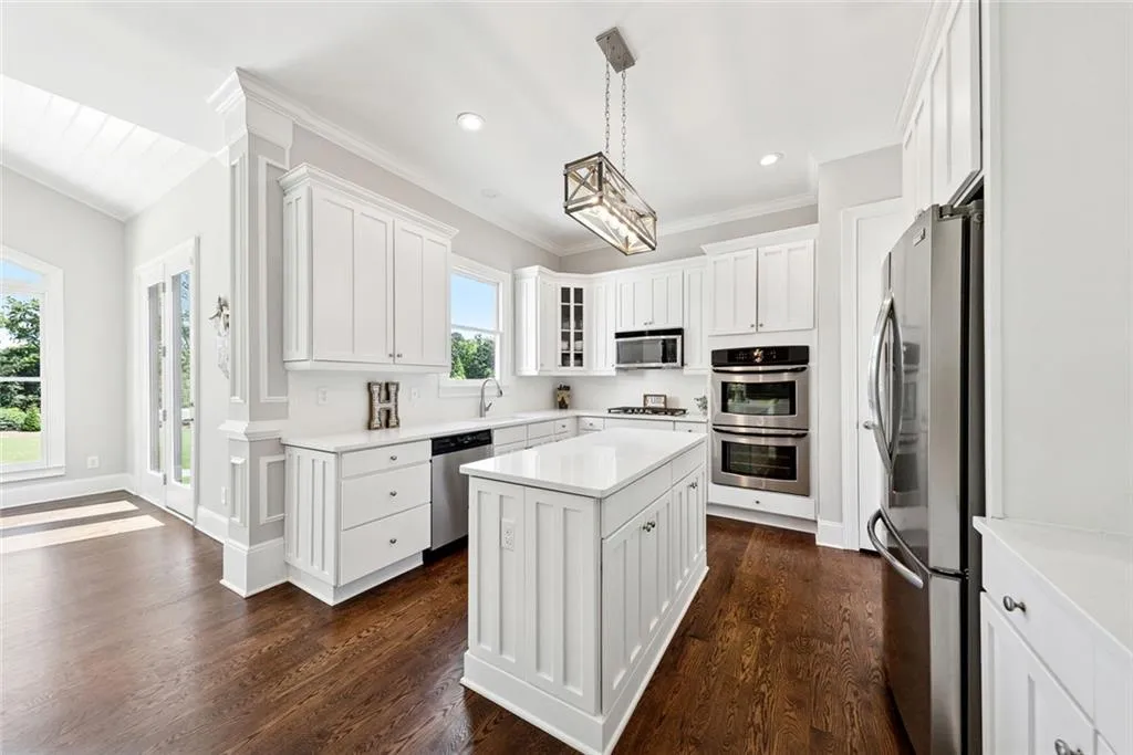 Canton, Georgia 30115, United States, 7 Bedrooms Bedrooms, ,5 BathroomsBathrooms,Residential,Active,167250