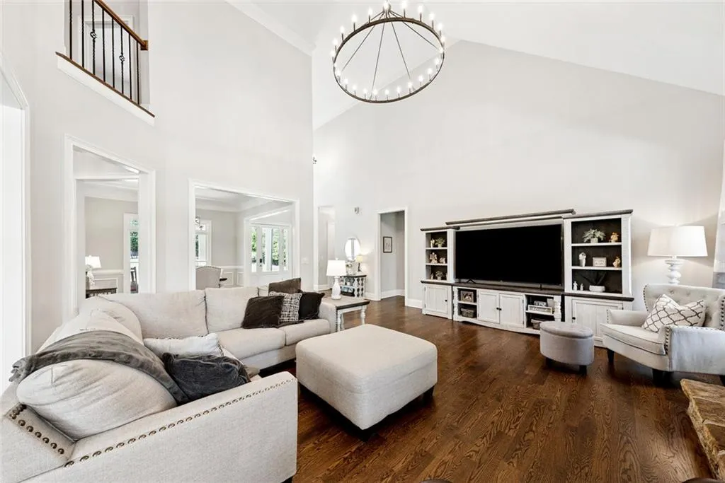 Canton, Georgia 30115, United States, 7 Bedrooms Bedrooms, ,5 BathroomsBathrooms,Residential,Active,167250