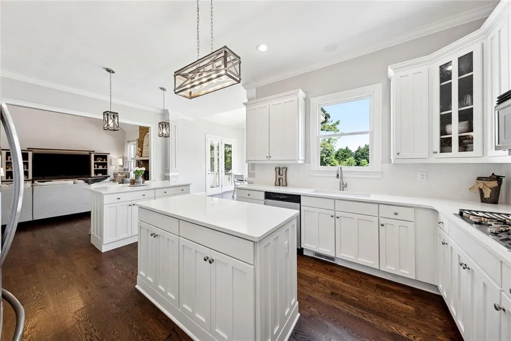 Canton, Georgia 30115, United States, 7 Bedrooms Bedrooms, ,5 BathroomsBathrooms,Residential,Active,167250