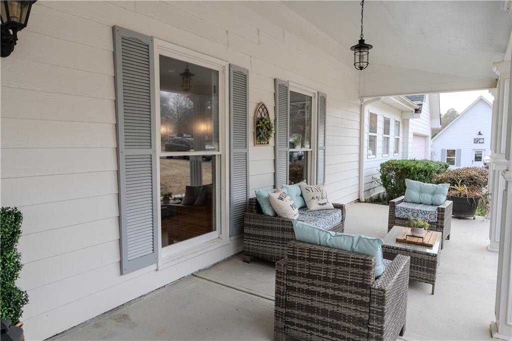 762 Thompson Lane, Loganville, Georgia image 3