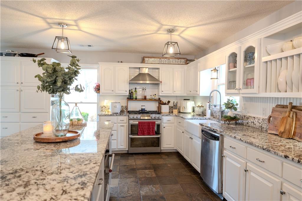 762 Thompson Lane, Loganville, Georgia image 20