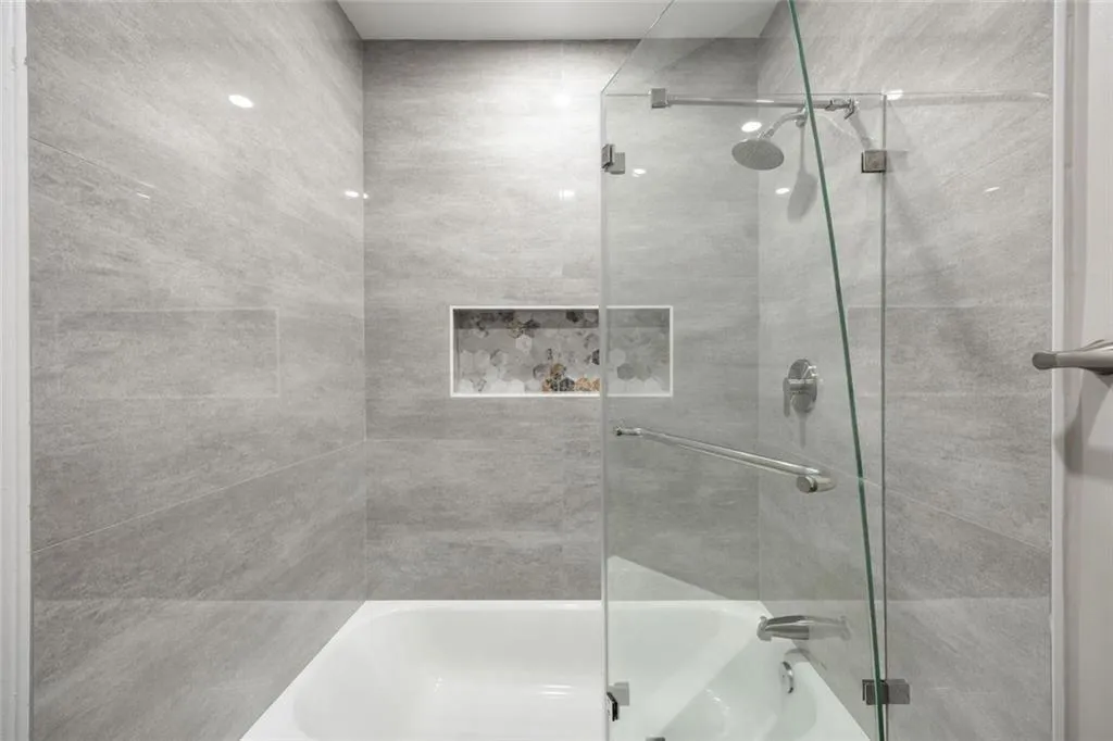 Acworth, Georgia 30101, United States, 3 Bedrooms Bedrooms, ,2 BathroomsBathrooms,Residential,Active,135069