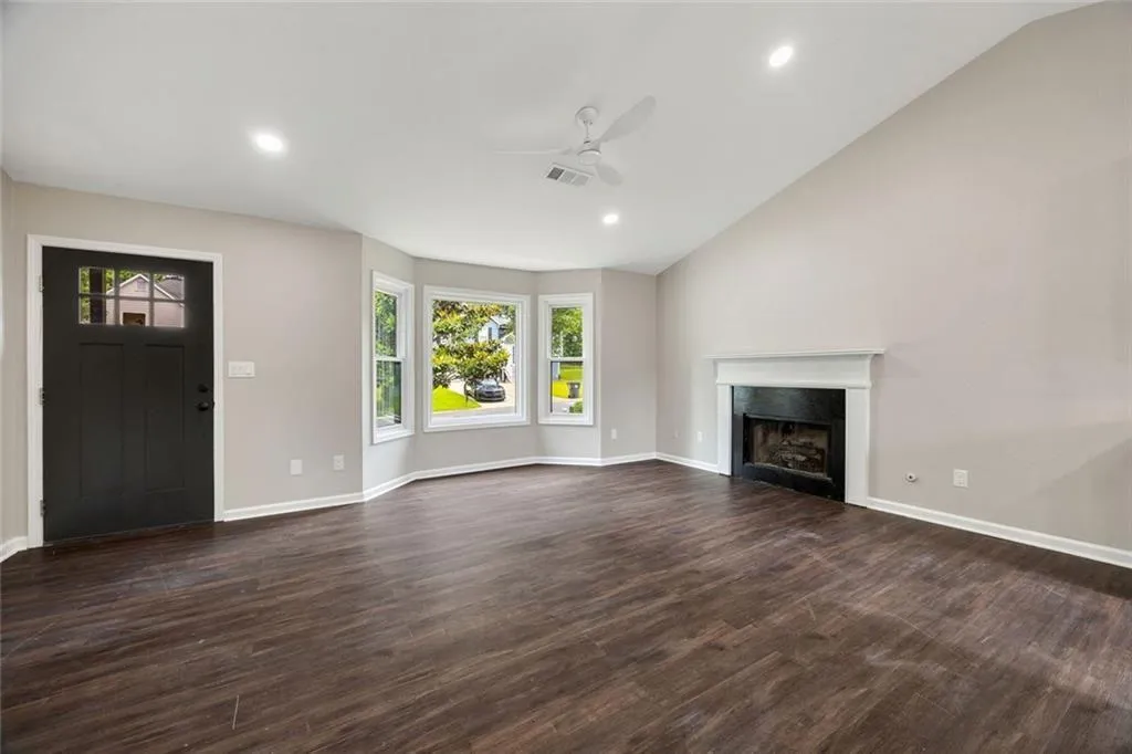 Acworth, Georgia 30101, United States, 3 Bedrooms Bedrooms, ,2 BathroomsBathrooms,Residential,Active,135069