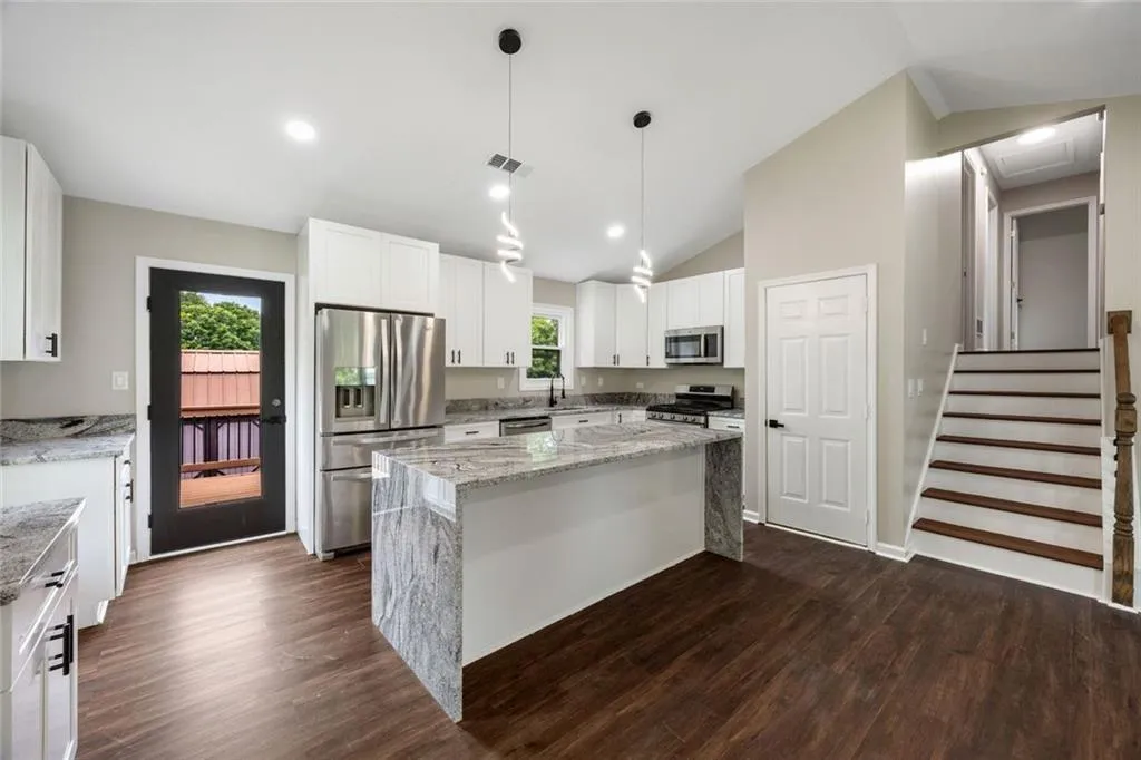 Acworth, Georgia 30101, United States, 3 Bedrooms Bedrooms, ,2 BathroomsBathrooms,Residential,Active,135069