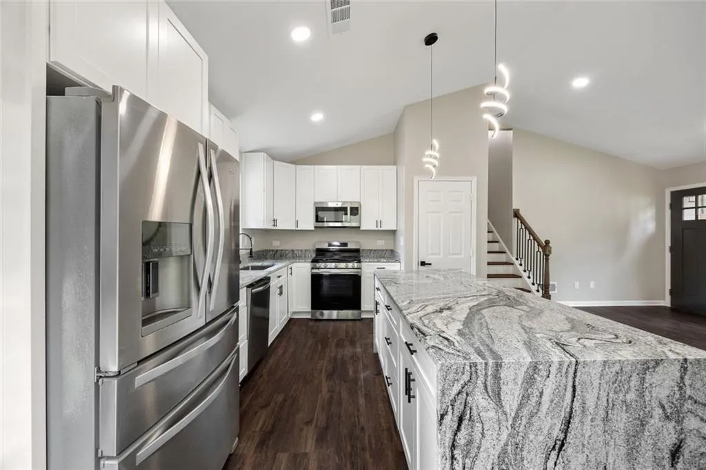 Acworth, Georgia 30101, United States, 3 Bedrooms Bedrooms, ,2 BathroomsBathrooms,Residential,Active,135069