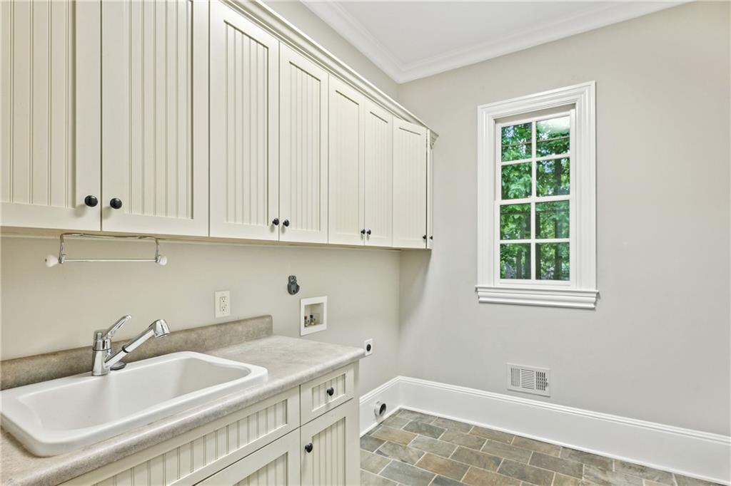 385 Laurel Chase Court, Atlanta, Georgia image 20