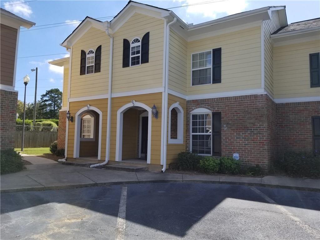 Are you looking for an awesome place and location in Norcross to move in before the year is over? I have one for you! Fantastic location, well secured and gated popular Sierra West West Community with swimming pool and tennis court; walking distance to school, close proximity to restaurants and shopping. This end unit offers 2 bedrooms and 2.5 baths; perfect roommate floor plan. Hardwood floors throughout, all the kitchen appliances remain; private patio in the back. Hurry before it's gone.