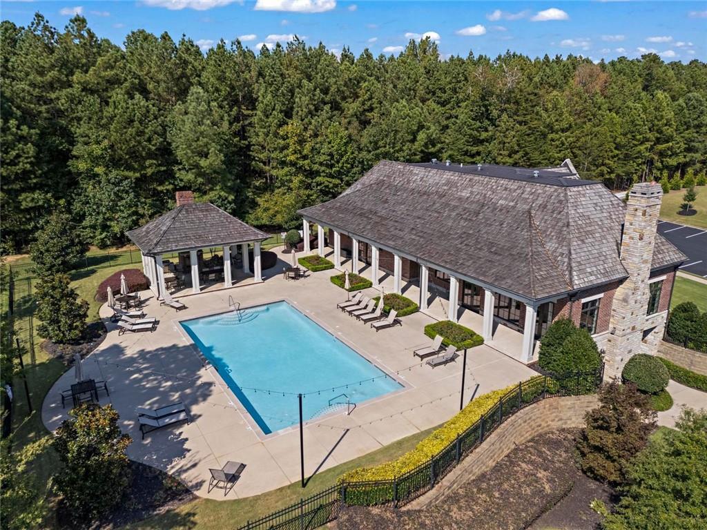 Hickory Lakeside - Residential
