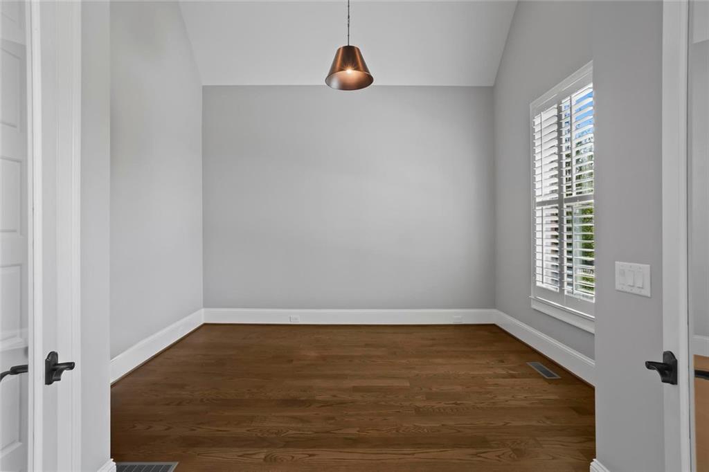 Hickory Lakeside - Residential