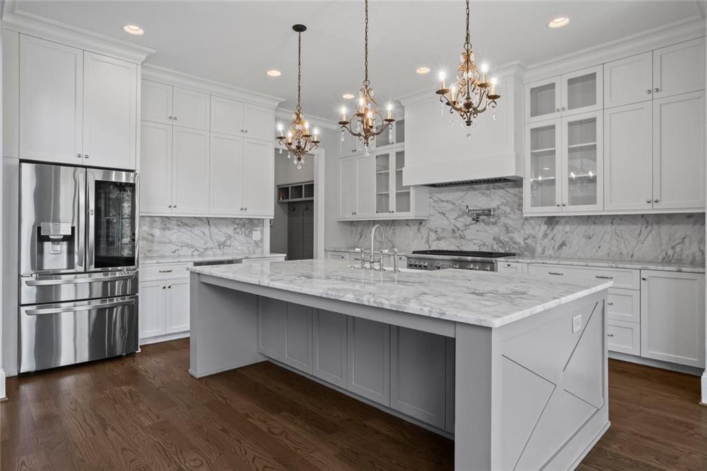 Hickory Lakeside - Residential