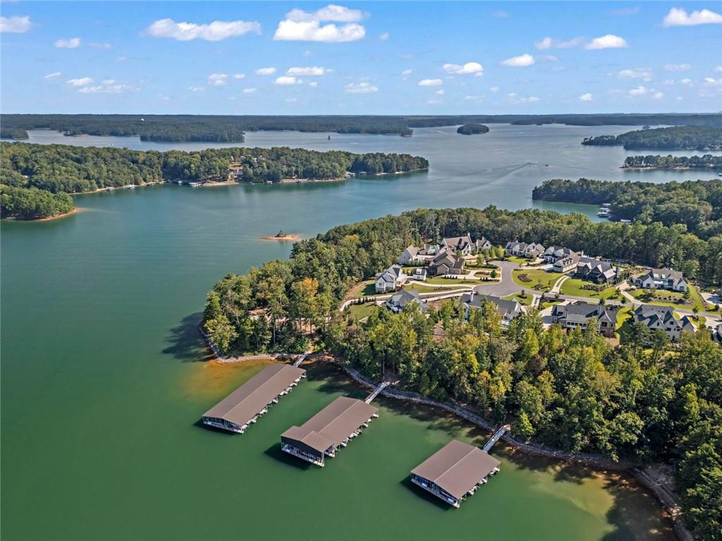 Hickory Lakeside - Residential