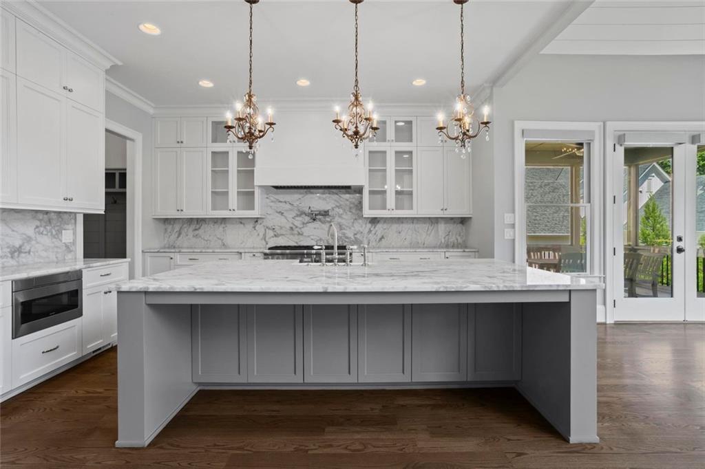Hickory Lakeside - Residential