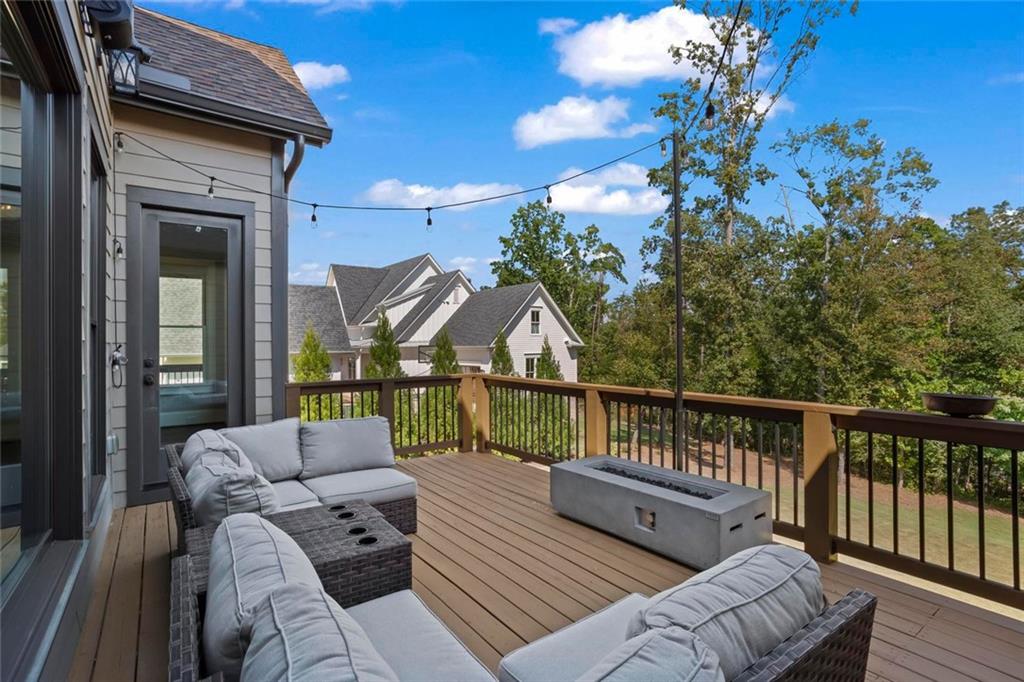 Hickory Lakeside - Residential